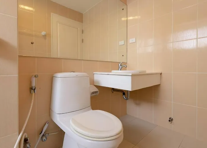 420 House- Up To 10 Guests In Bangkok. Casa vacanze Bangkok