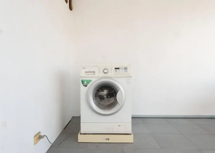 420 House- Up To 10 Guests In Bangkok. Bangkok