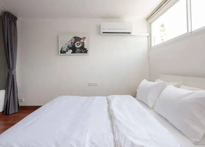 420 House- Up To 10 Guests In Bangkok. Casa vacanze Bangkok