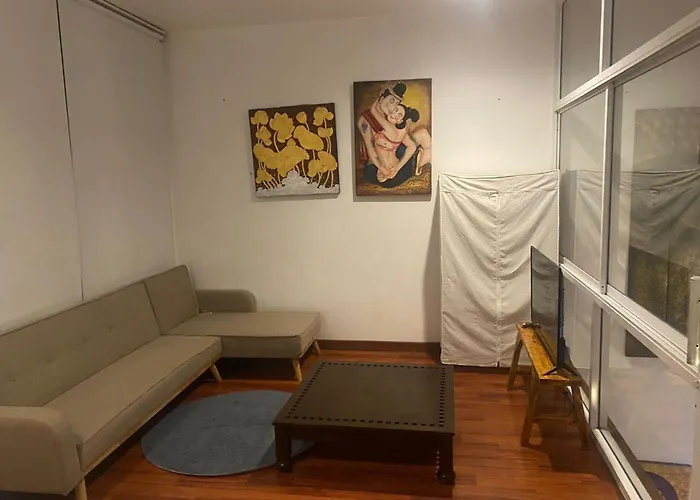 Casa vacanze 420 House- Up To 10 Guests In Bangkok. *